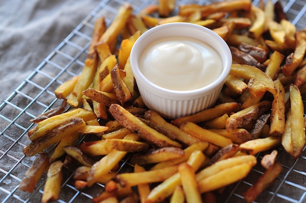 Free photo french fries and mayonnaise