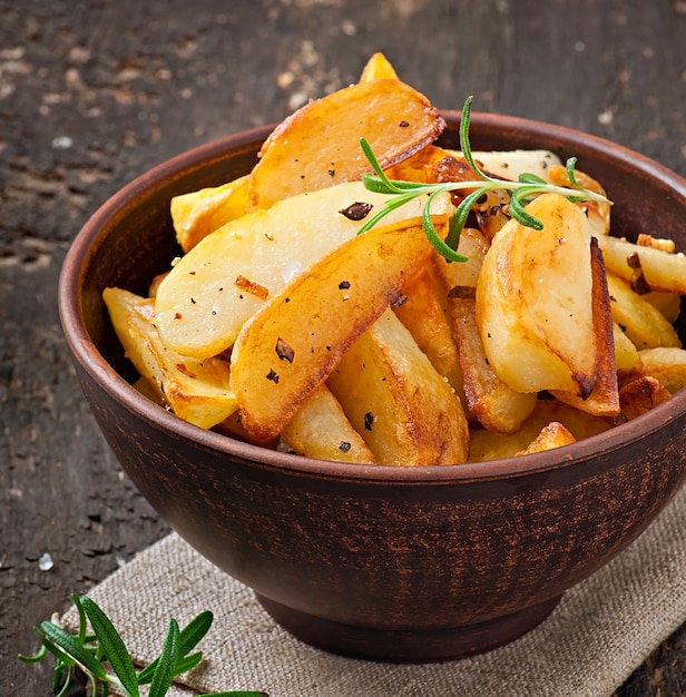 Free photo french fries potato wedges