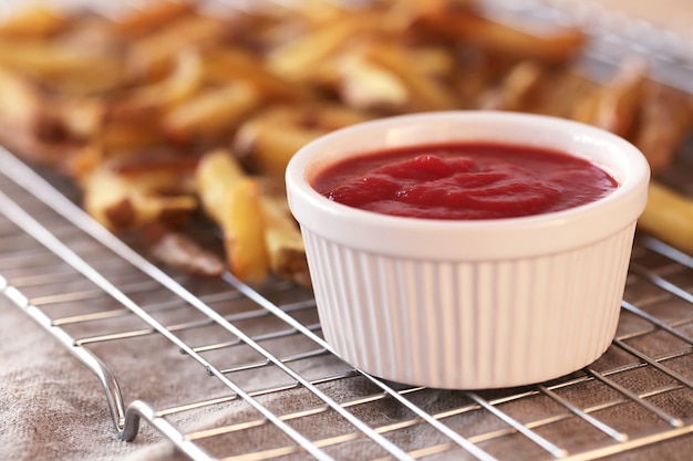 Free photo french fries with ketchup