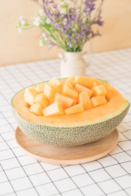 fresh cantaloupe melon