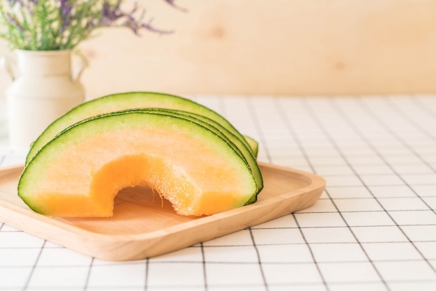 Foto gratuita melone fresco di cantalupo