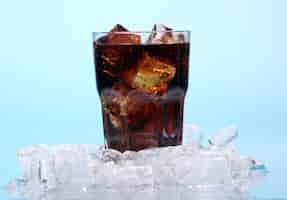 Free photo fresh cola drink in glass