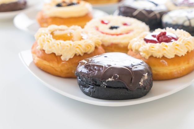 Fresh Donut: A Delectable Treat for Coffee and Cake Lovers