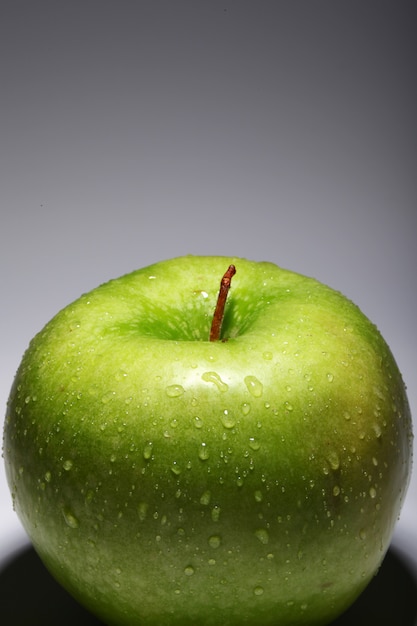 신선한 녹색 사과