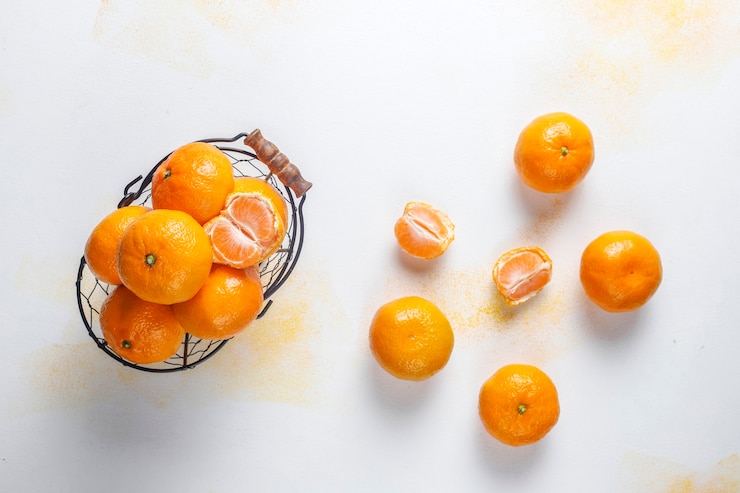 Free Photo fresh juicy clementine mandarins.