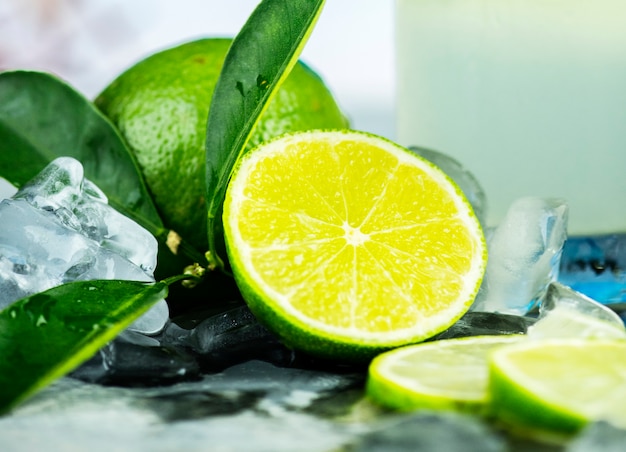 Free photo fresh lime for mojito recipe