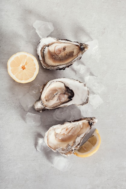 fresh oyster with lemon