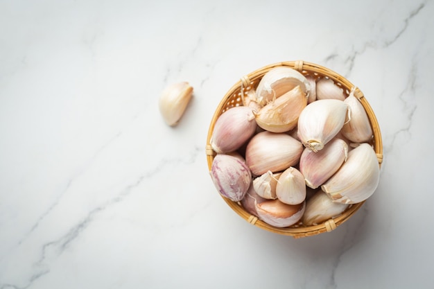 Fresh raw garlic ready to cook