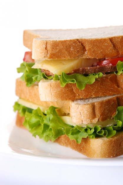 Free photo fresh sandwich with vegetables and tomatoes