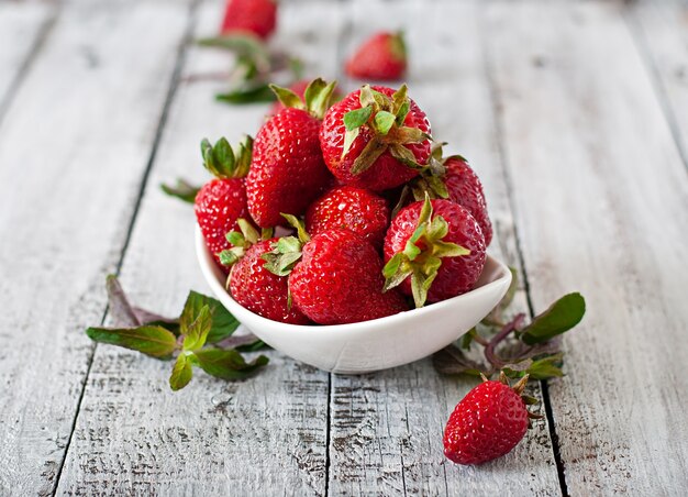 Fresh strawberries in a bowl