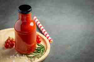Free photo fresh tomato juice ready to serve