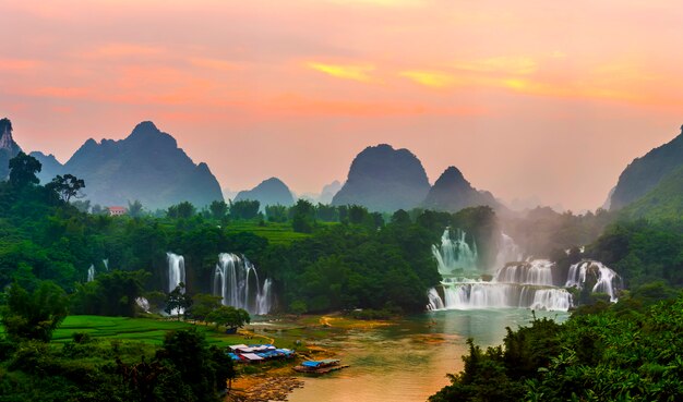 新鮮な旅行ベトナム自然な中国の石