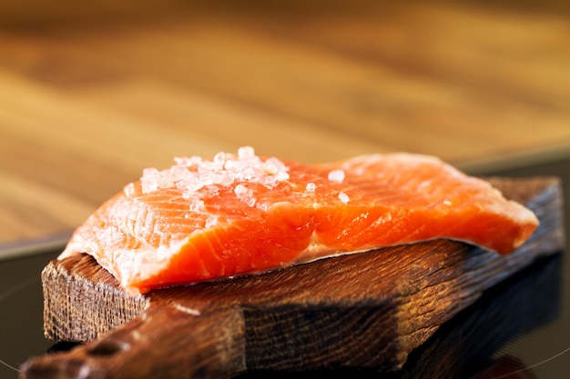 Foto gratuita cena di pesce prelibato prodotto fresco