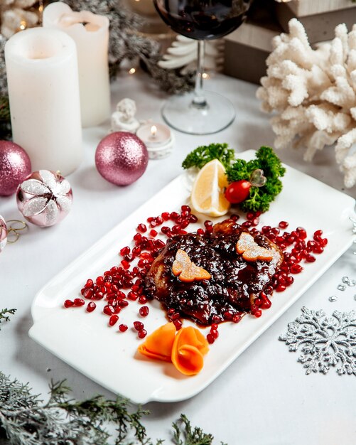 Fried chicken in sauce with pomegranate