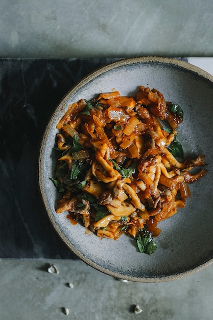 Foto gratuita riempimento del fungo fritto per l'idea di ricetta di fotografia di cibo di quesadillas