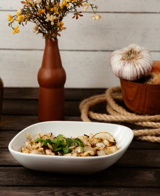 Fried onion pieces on the table