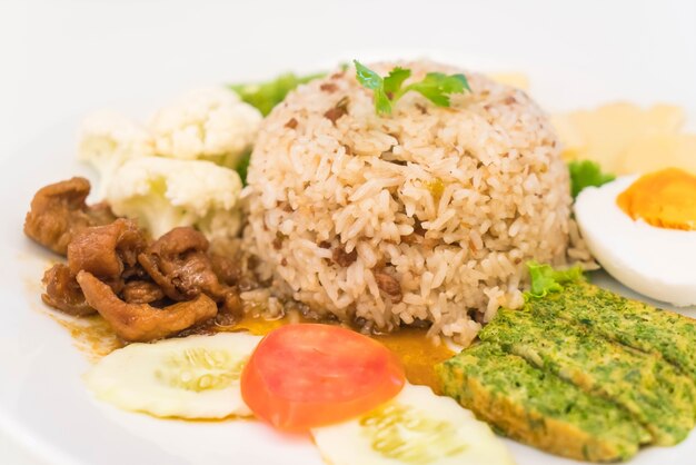 fried rice with shrimp paste sauce