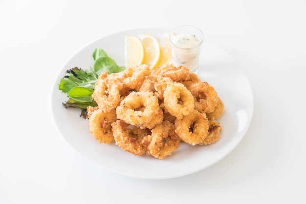 Free photo fried squid (calamari rings)