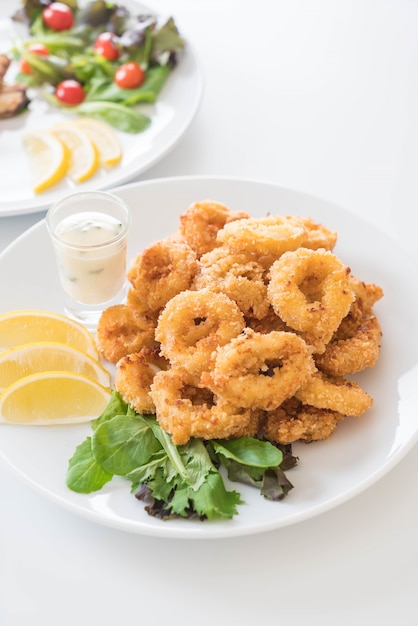 fried squid (calamari rings)