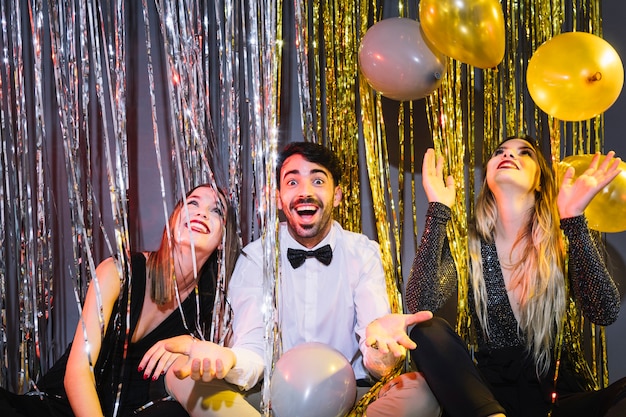 Amici che festa alle celebrazioni del 2018