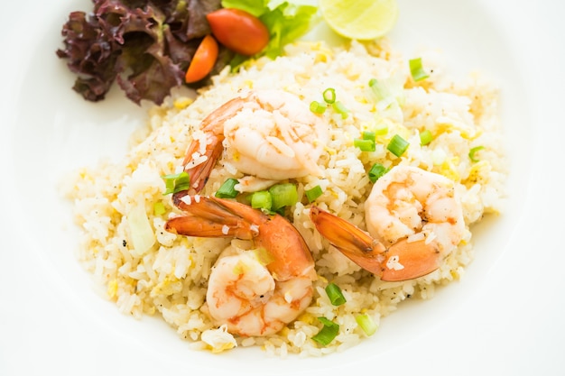 Free photo fries rice with shrimp