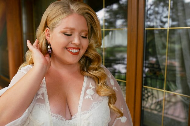 Front view beautiful bride posing