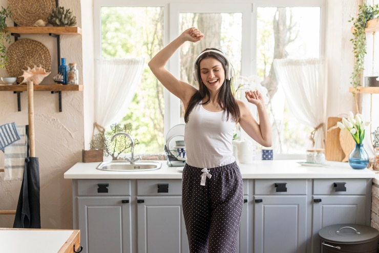 5 Tricks You Hadn’t Thought of to Keep Cool at Home This Summer