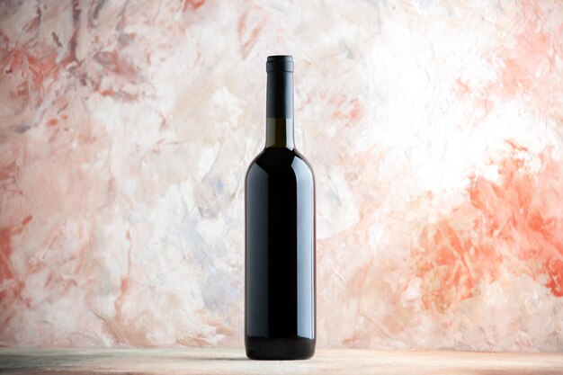 明るい背景のワインの正面図アルコールグレープドリンクバー写真ホリデーディナージュースレモネード