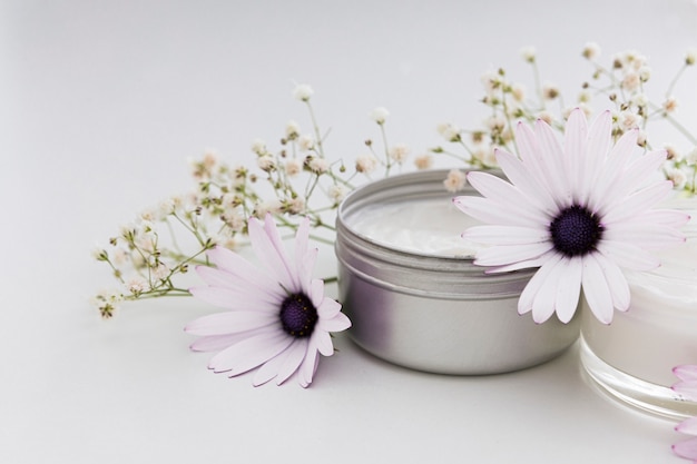 Front view of cream and flowers