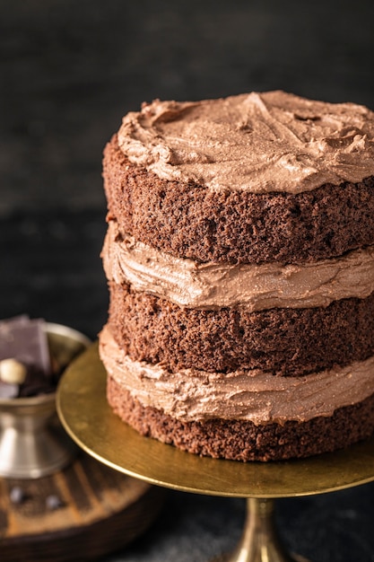 Foto gratuita vista frontale del delizioso concetto di torta al cioccolato