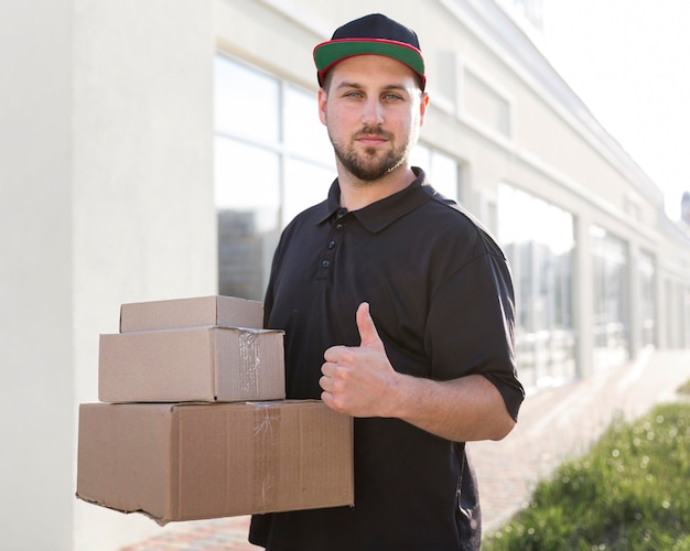 Free photo front view of delivery man concept