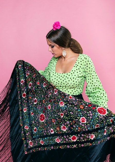 Front view flamenca with manila shawl