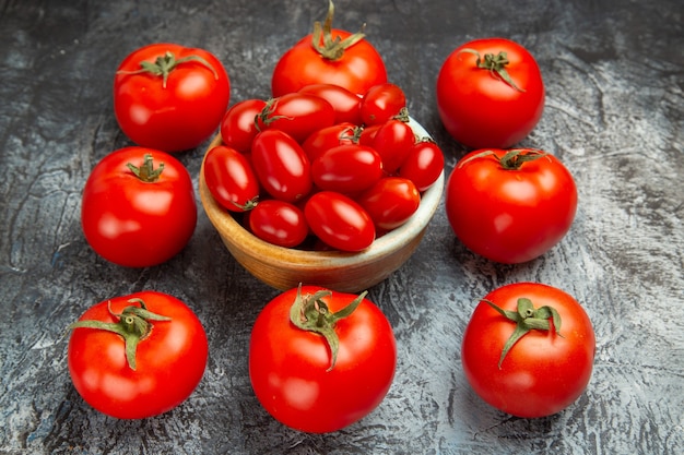 正面図新鮮な赤いトマト