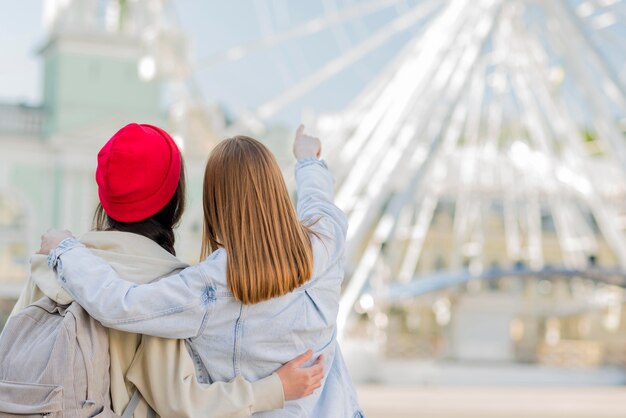 Front view girlfriends at london eye