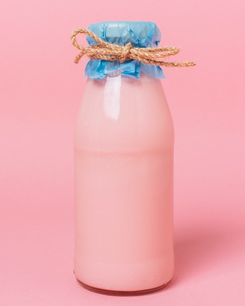 Вид спереди здоровый розовый коктейль
