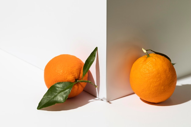 Front view of oranges next to corner