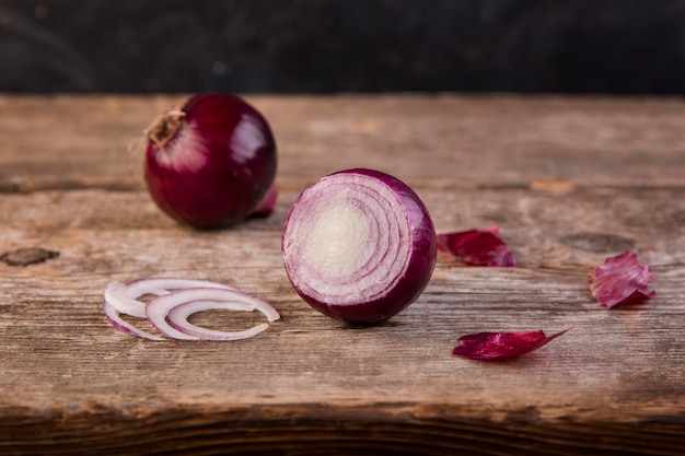 Front view red onion arrangement