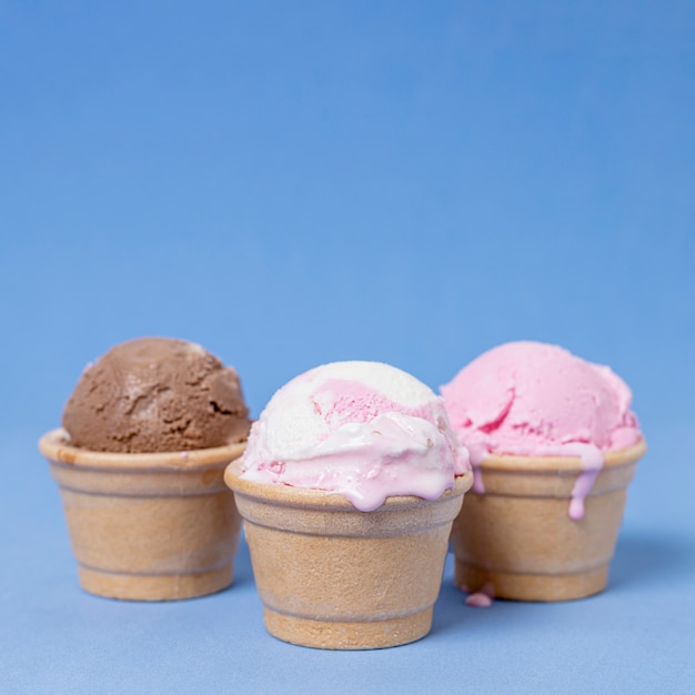 Front view scoops of ice cream and copy space – Free Stock Photos