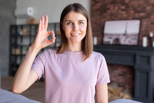 Vista frontale del concetto di linguaggio dei segni