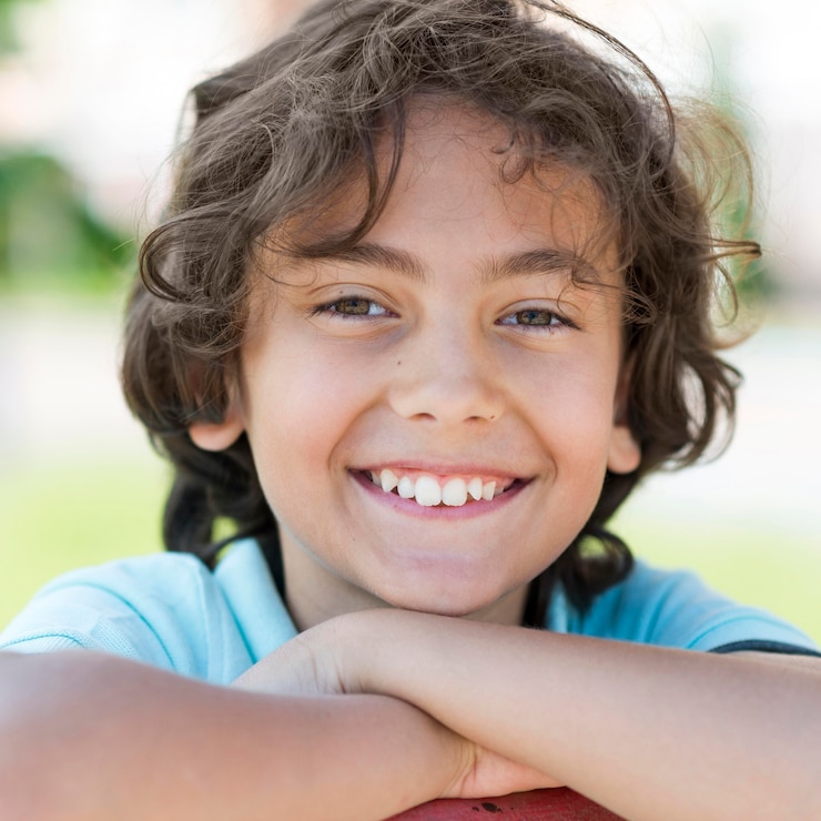 Free Photo front view smiley boy