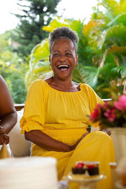 Front view woman celebrating birthday together