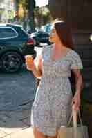 Free photo front view woman wearing beautiful sundress