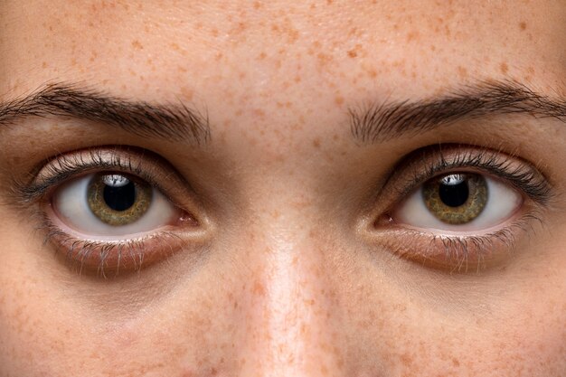 Front view woman with green eyes