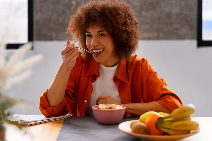 Free Photo front view woman with healthy food