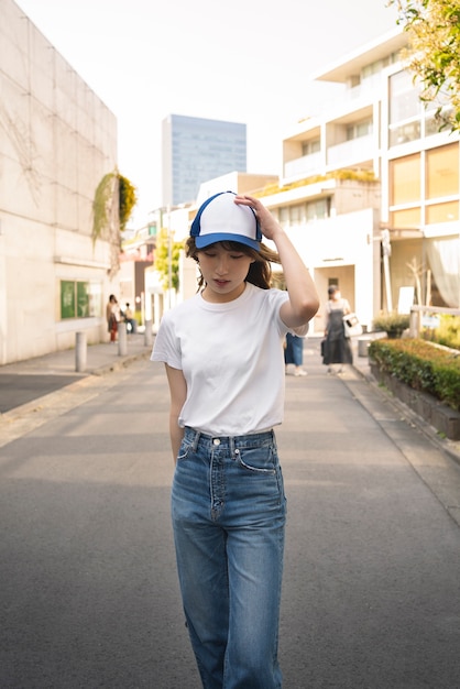 Front view woman with trucker hat