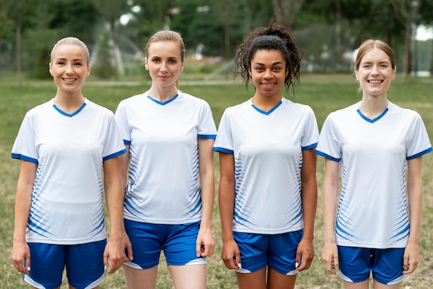 Free photo front view women football team