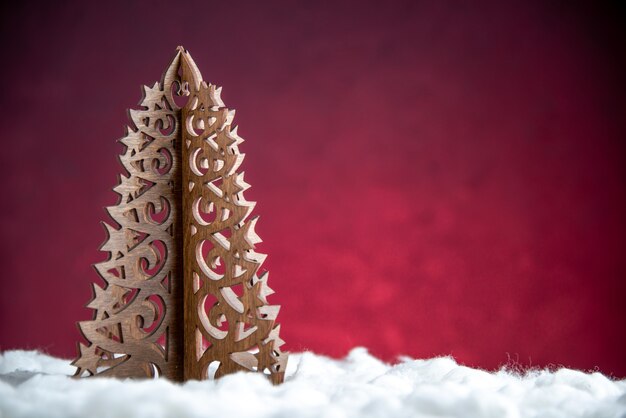 Foto gratuita vista frontale dell'albero di natale in legno