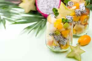 Free photo fruit salad in glasses