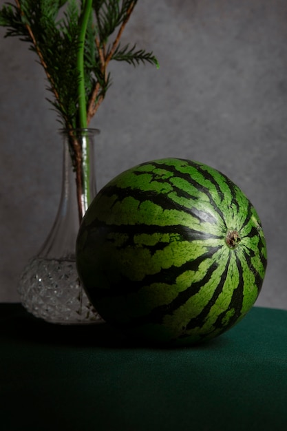 Free photo fruit still life in baroque style