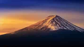 Foto gratuita monte fuji all'alba.